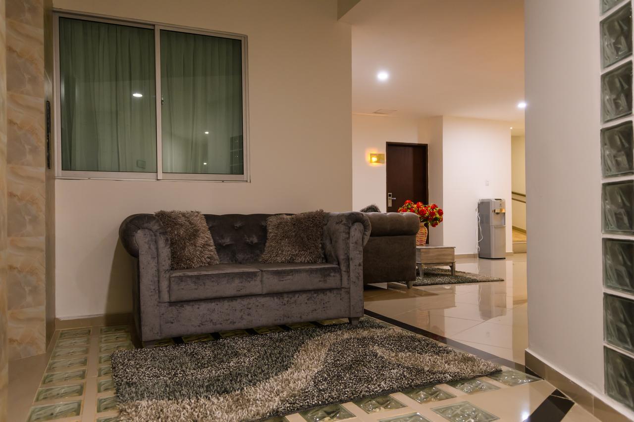 Quarta Avenida 3*