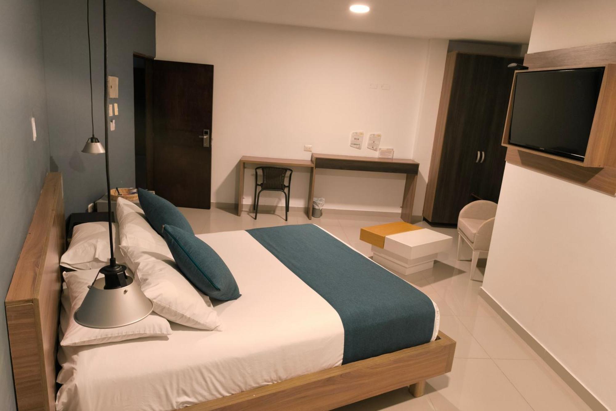 Quarta Avenida 3* Monteria